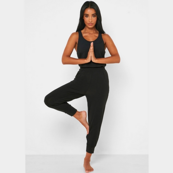 Nike Yoga Dri-Fit Jumpsuit. Brand New. Womens Size: Small - Picture 4 of 7